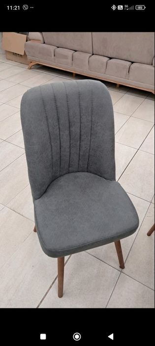 Нови трапезни столове 6 броя.