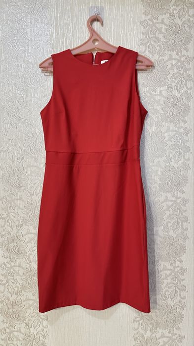 Продам  женские платья 46 размер