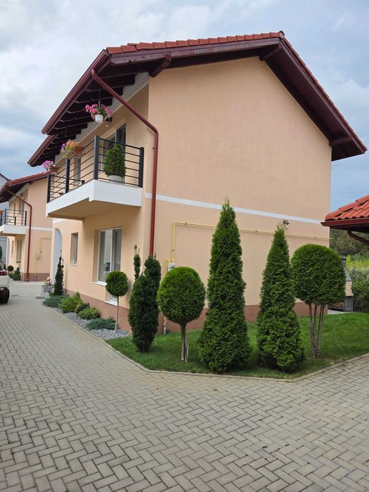 Casa de lociuit cu doua niveluri P +1