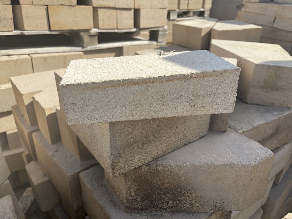 Огнеупорный кирпич