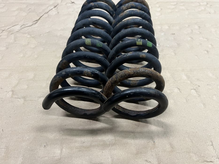 Задни пружини за Mercedes E-class W210 Седан