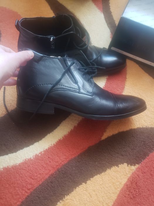 Vand pantofi inalti barbati din piele