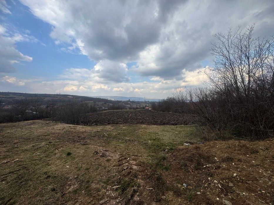 Teren de vanzare in sat Badeni, in suprafata de 1334 mp