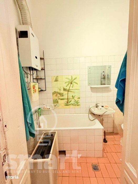 Casa in centrul istoric cu spatiu comercial si parcare proprie Zona 0