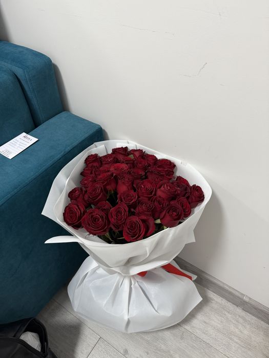 Уветы свежиы красные