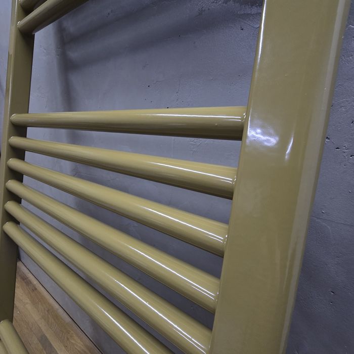 Calorifer vopsit electrostatic