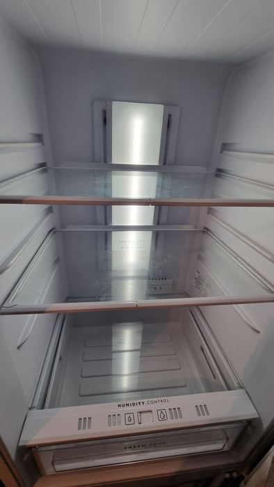 Мощный Холодильник Бирюса