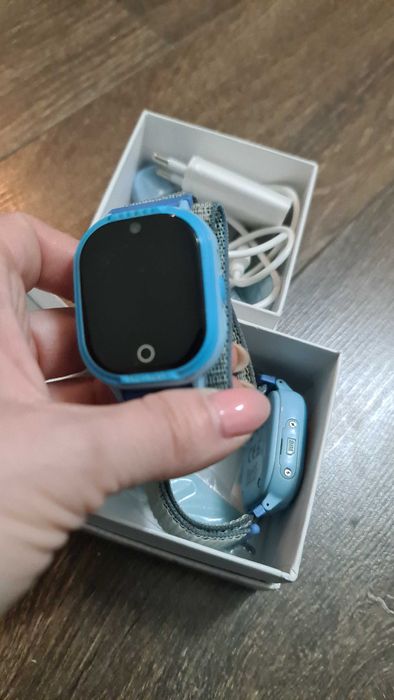 Майки телефон-часовник за дете