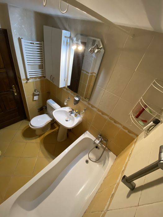 inchiriez apartament in regim hotelier 150 lei/zi