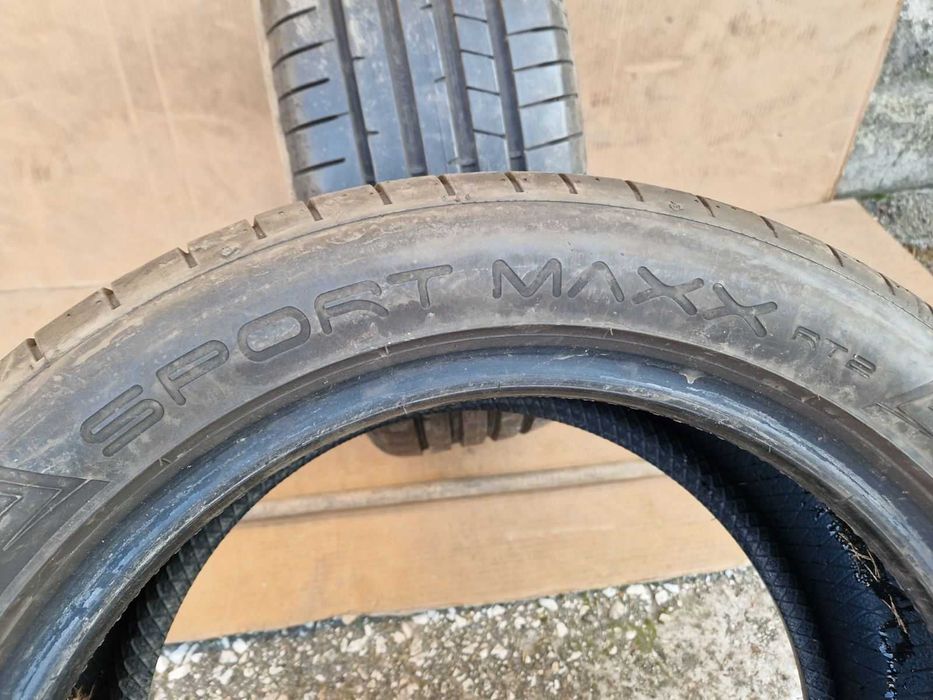2 Dunlop R17 225/50 Летни гуми  DOT0623