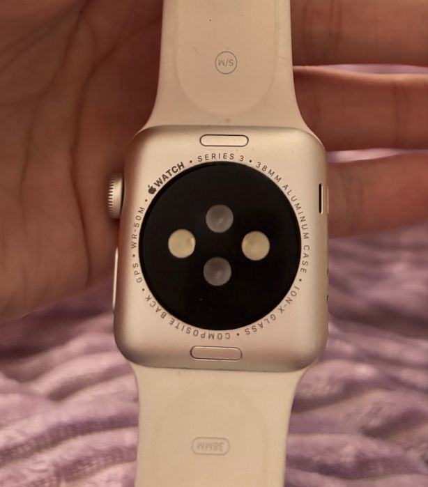 Продам эпл вотч 3