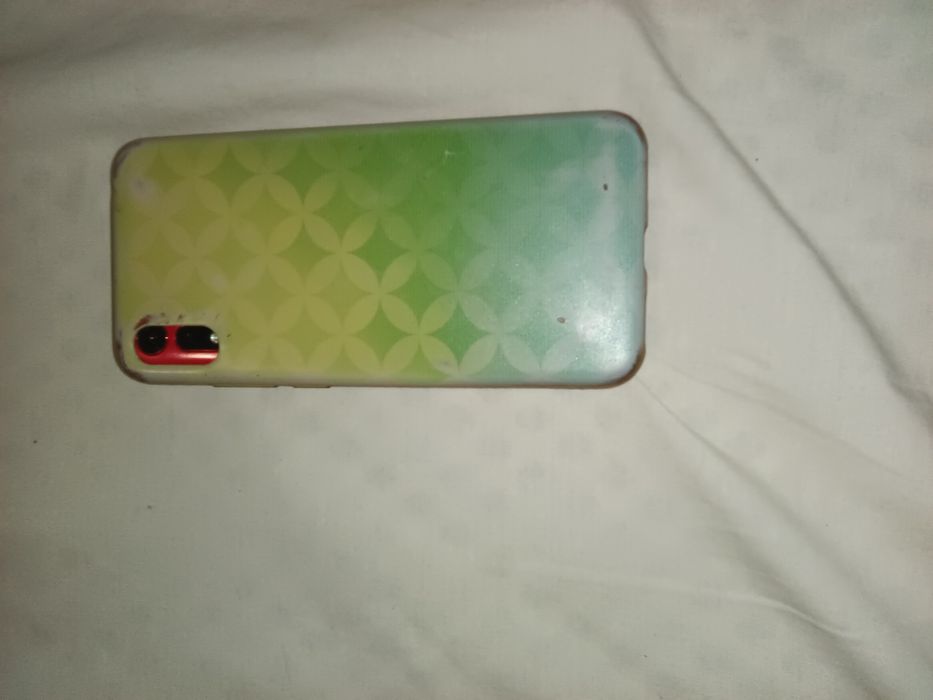 Vând telefon Motorola e6s