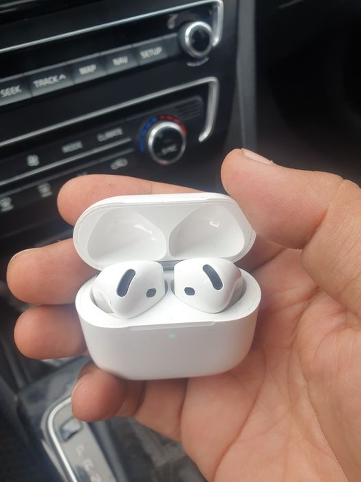 Airpods 4 оригинал
