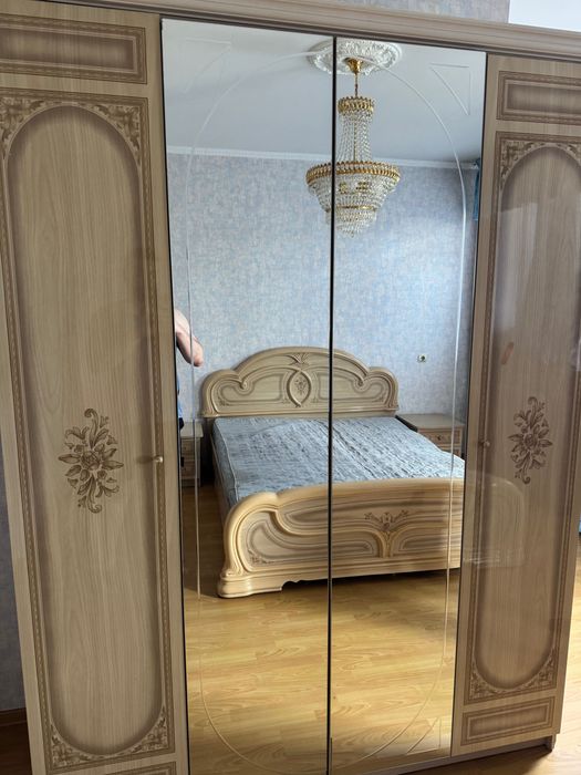 Спальный гарнитур