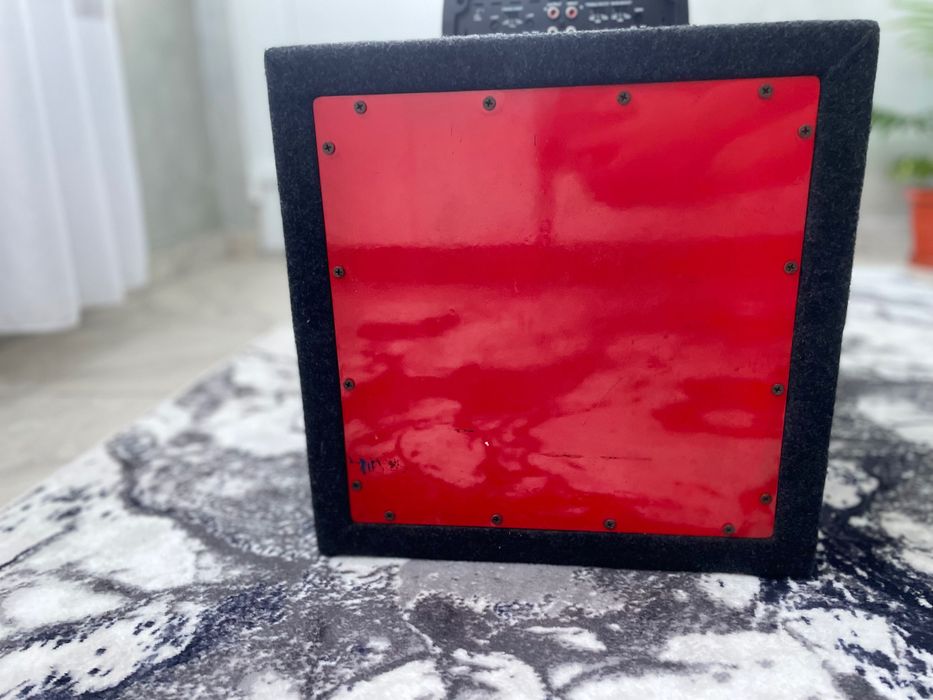 Бас каса 12” с усилвател