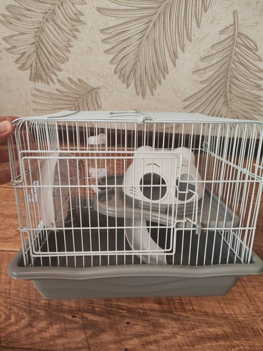 Продам клетку для хомяков