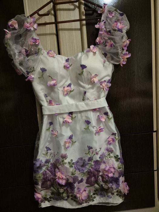 Rochie dreapta făcută pe comanda