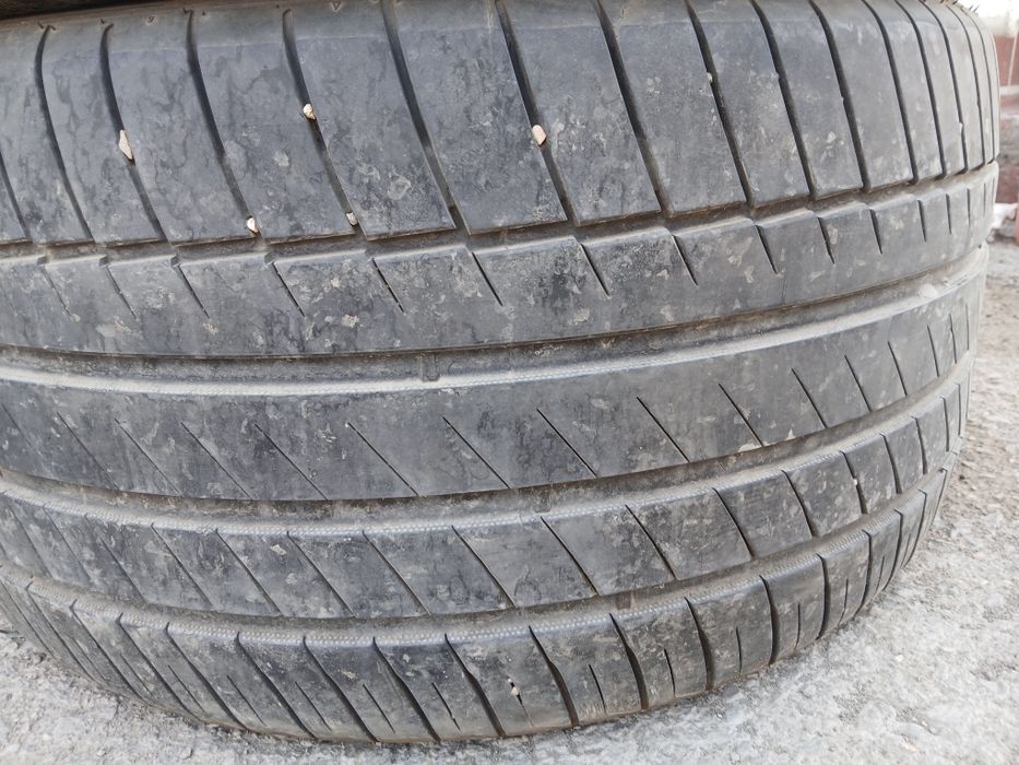 Продам шины R 325/30/21