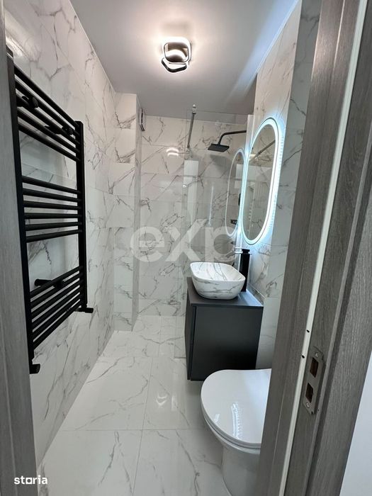 Apartament de vanzare – 3 camere , Micro 8 ,et 1