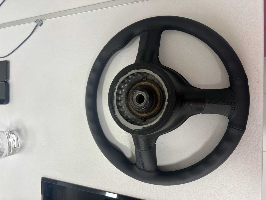 Volan Bmw e30,e32,e34. M Tech 2 MIc (370mm) IMPECABIL!!