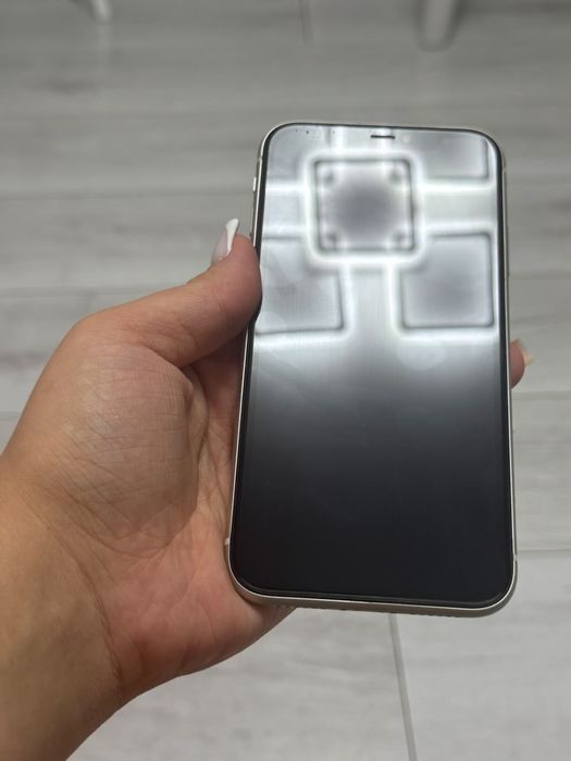 Продам IPHONE 11 64гб