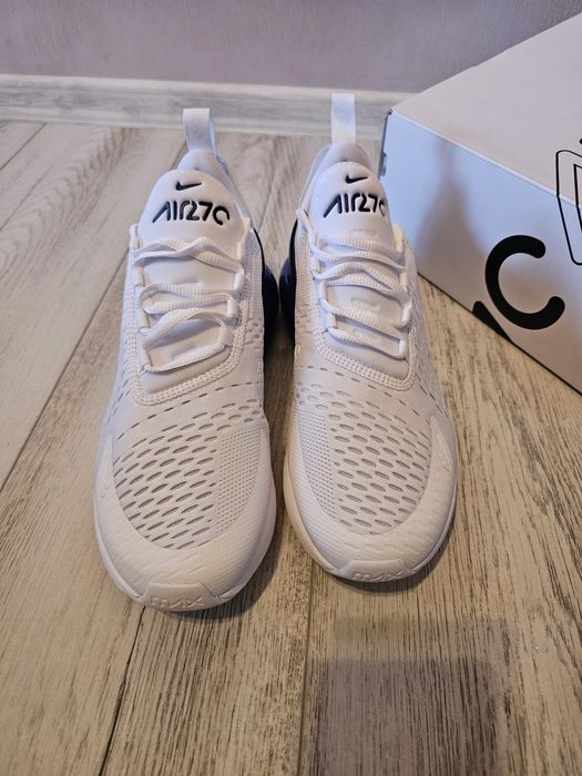 Nike 270 Маратонки