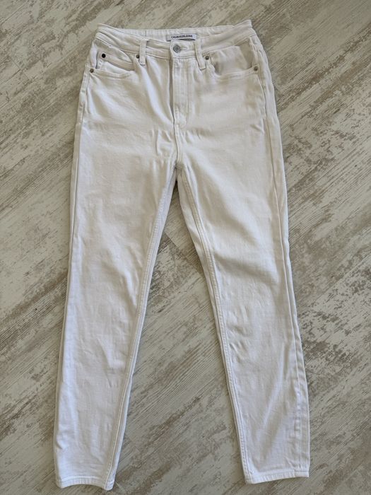 Бели  оригинални дамски дънки Calvin Klein