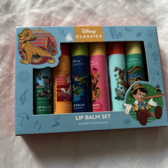 Set 6 balsamuri de buze fetite Disney