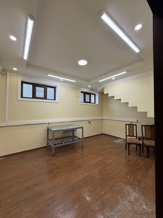 Аренда 255 м² нежилое помещение