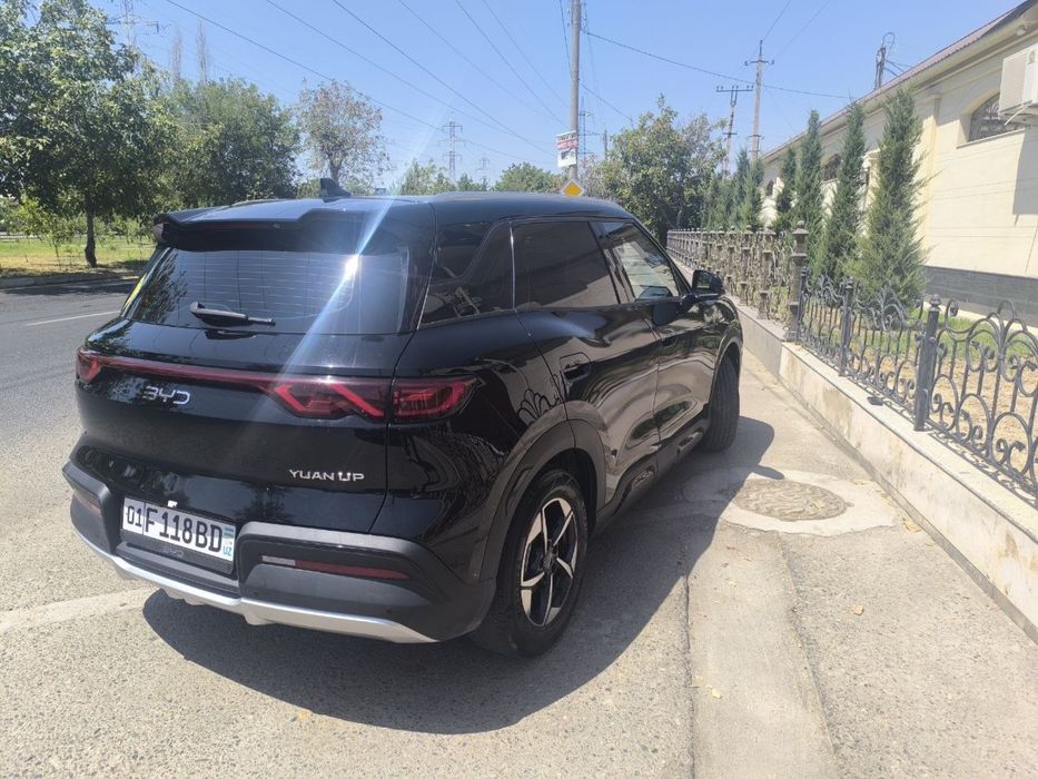 BYD Yuan up oficial