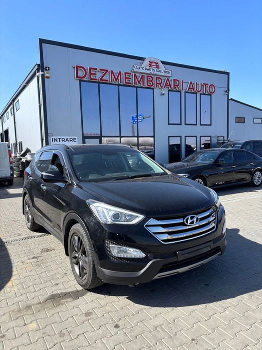 Dezmembram Hyundai Santa Fe 2.2 diesel automat din 2014