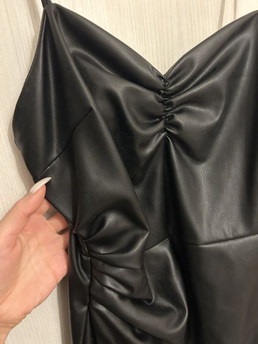 Кожена къса рокля Зара от изкуствена кожа