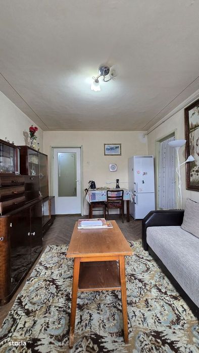 Apartament la parter După Zid
