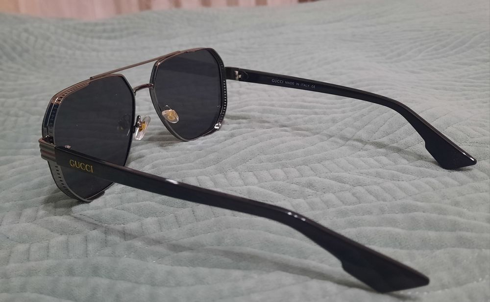 Очки солнцезащитные