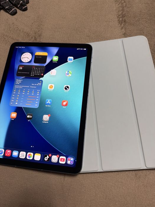 Apple ipad air generatia a 5 a 2022 TABLETA