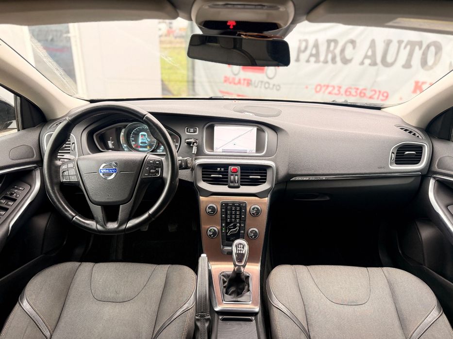 Volvo V40 V40 Cross Country  2014 2.0 D - 150 CP