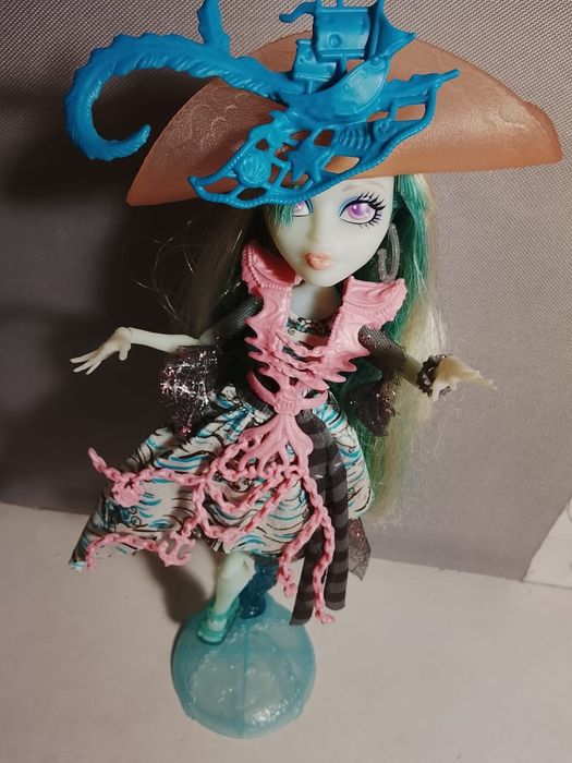 Продам куклу Монстер хай Вандала