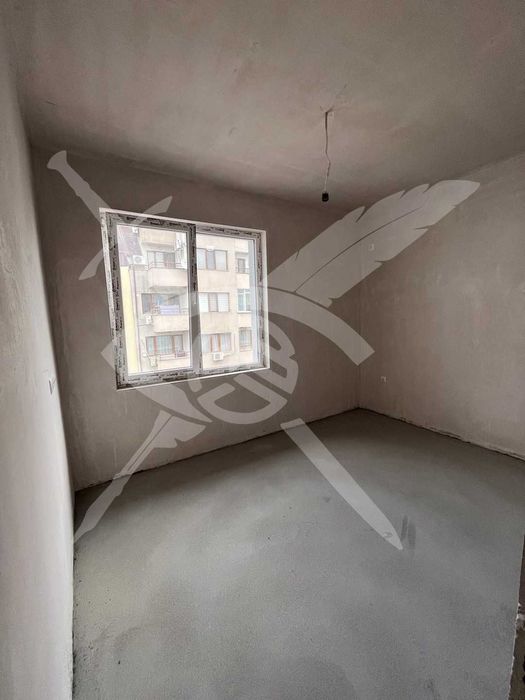 Продава се Четиристаен апартамент в Варна, Цветен квартал - 131 кв.м за 1756 €/кв.м - Снимка #4