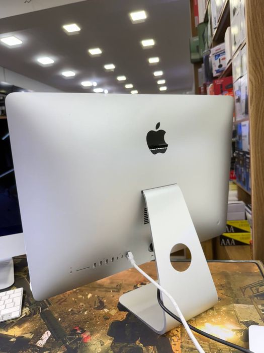 Apple Imac 2017 i5/8/1/22