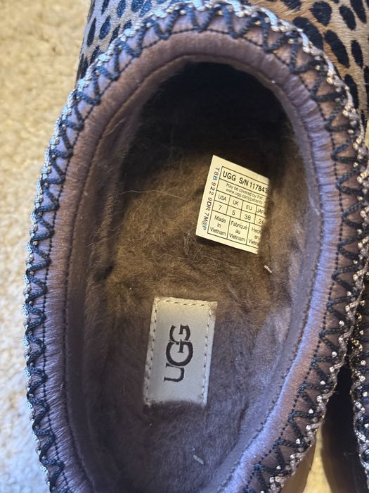 UGG TUZZ noi nefolosite