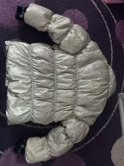 Оригинално зимно яке на Givenchy Paris