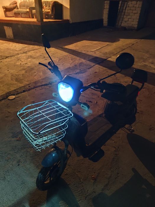 Скутер электронный