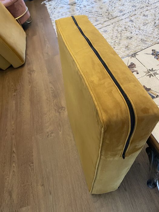 Canapea capitonata Chesterfield galben mustar