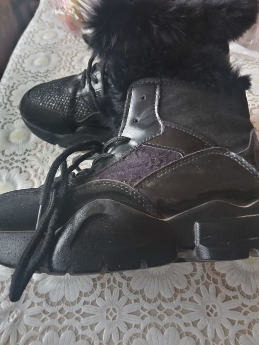 Красиви детски зимни боти, 10 лв.