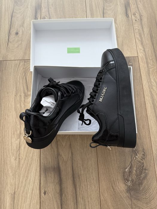 Оригинални обувки BLUGIRL от кожа 39 номер