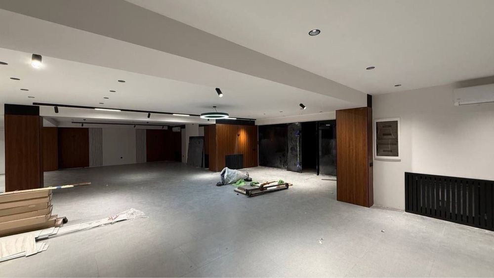 Ул.Нукус Евро нежилое помещение 580+330кв.м первая линия срочно