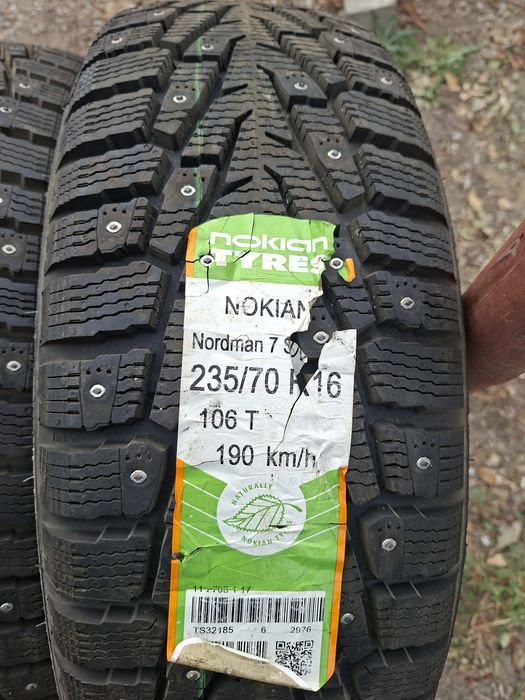 Продам шины 235/70/16 нокиа