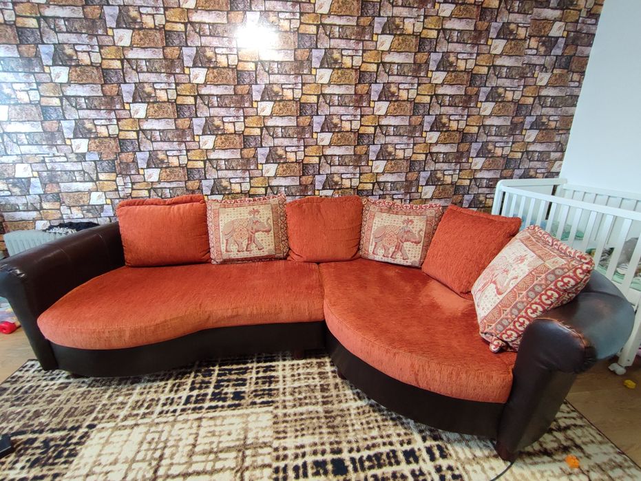 Coltar semirotund neextensibil + living