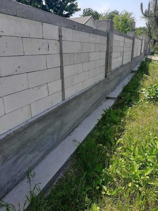 Garduri din BCA, placi de beton si alte modele disponibile