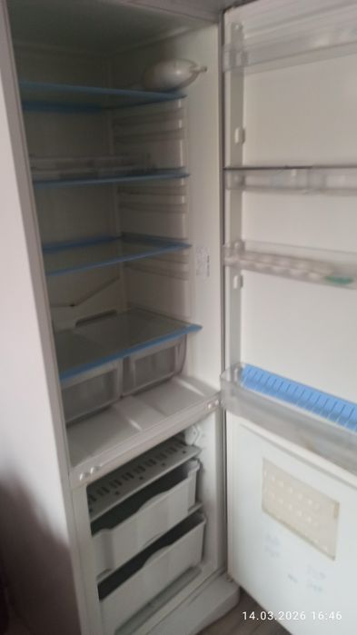 Продам холодильник